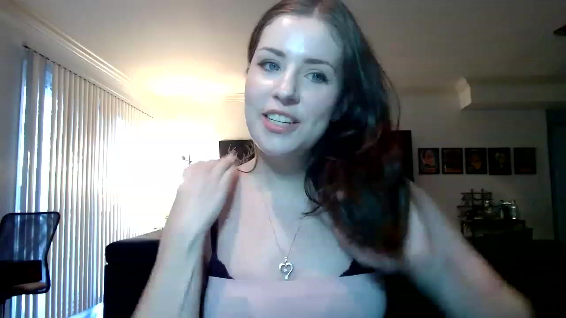 Gallery image thumbnail from Larah_Sky's myfreecams stream on, 01/21/2023, 20:39 image 7 of 20