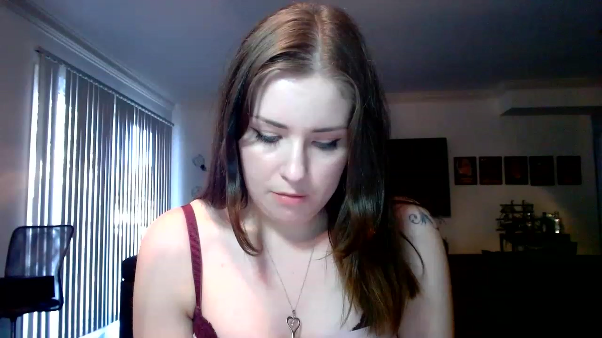 Gallery image thumbnail from Larah_Sky's myfreecams stream on, 01/21/2023, 21:49 image 8 of 20