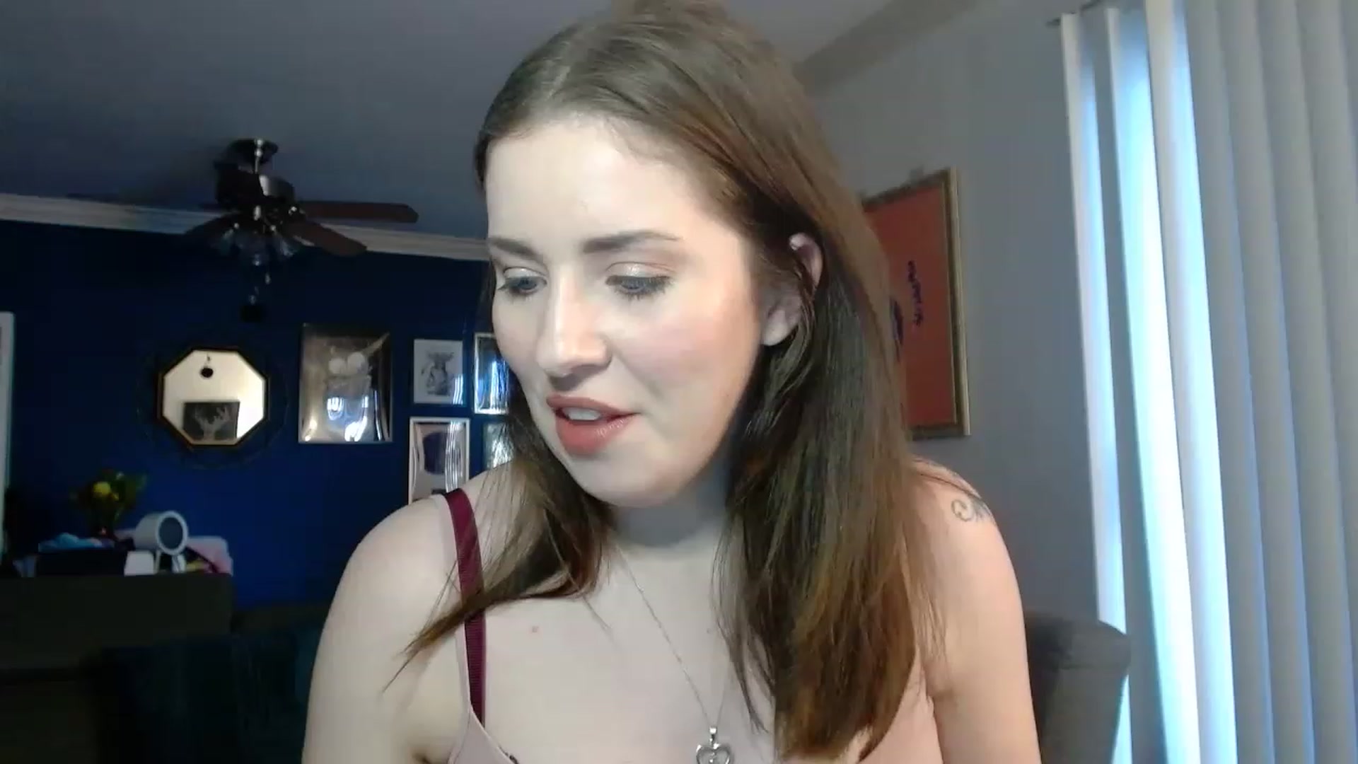 Gallery image thumbnail from Larah_Sky's myfreecams stream on, 01/25/2023, 23:02 image 18 of 20