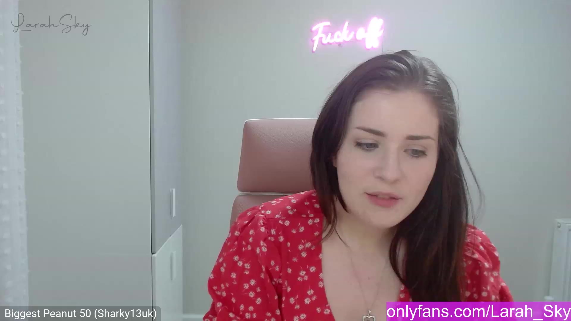 Gallery image thumbnail from Larah_Sky's myfreecams stream on, 02/05/2023, 23:11 image 15 of 20