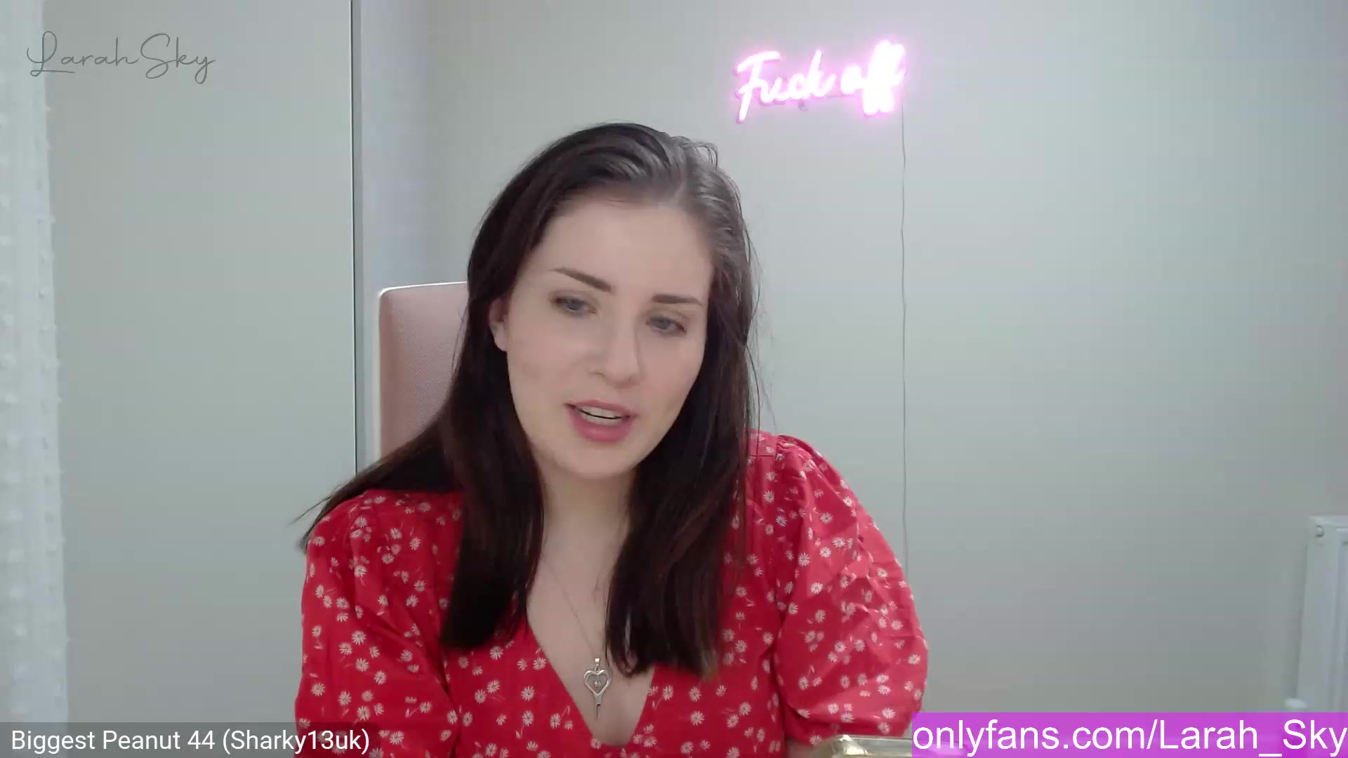 Gallery image thumbnail from Larah_Sky's myfreecams stream on, 02/05/2023, 23:11 image 3 of 20