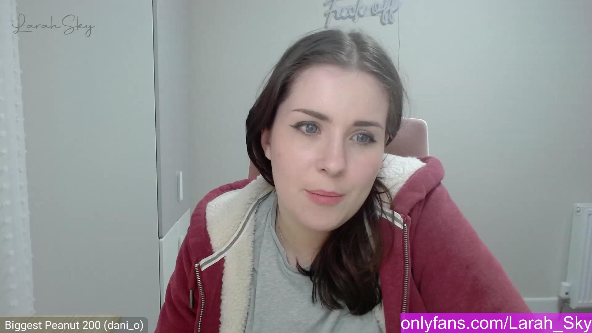 Gallery image thumbnail from Larah_Sky's myfreecams stream on, 02/07/2023, 24:18 image 13 of 20