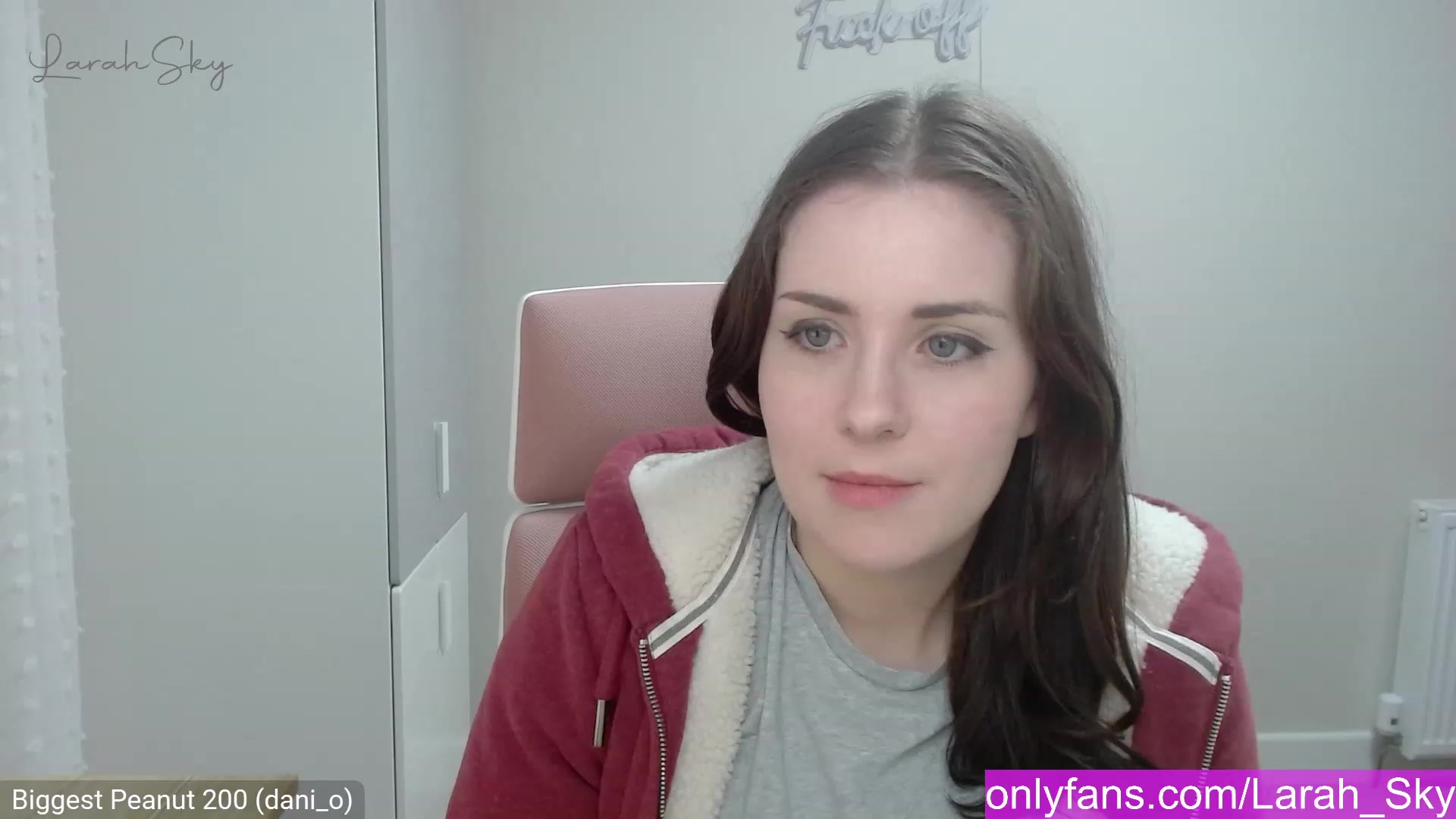 Gallery image thumbnail from Larah_Sky's myfreecams stream on, 02/07/2023, 24:18 image 5 of 20