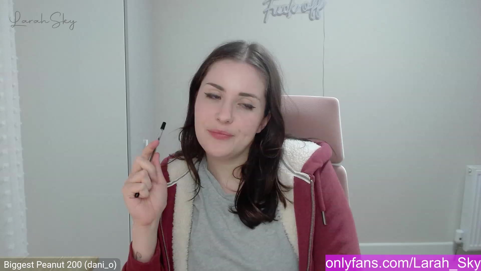 Gallery image thumbnail from Larah_Sky's myfreecams stream on, 02/07/2023, 24:18 image 1 of 20