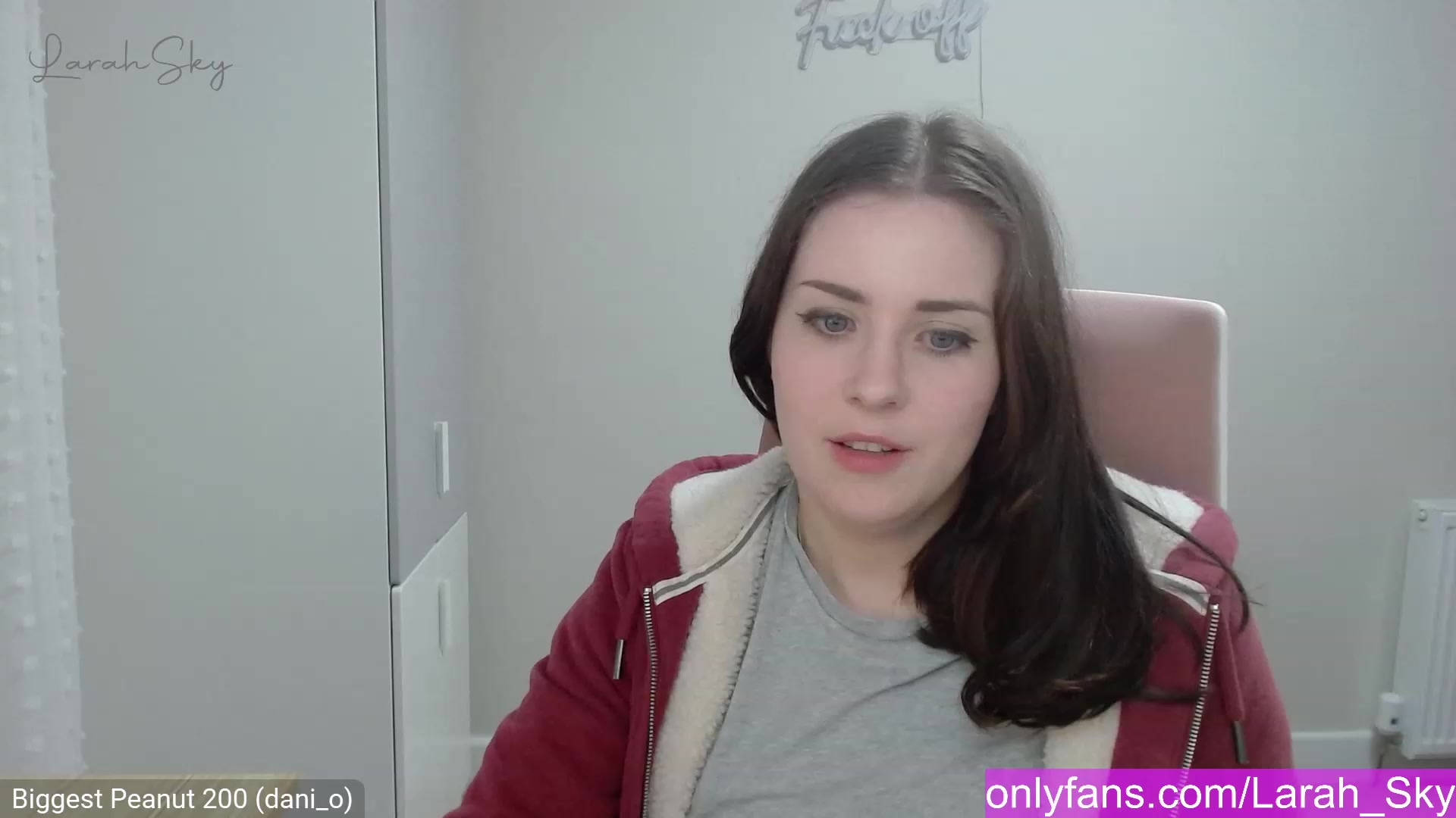 Gallery image thumbnail from Larah_Sky's myfreecams stream on, 02/07/2023, 24:18 image 8 of 20