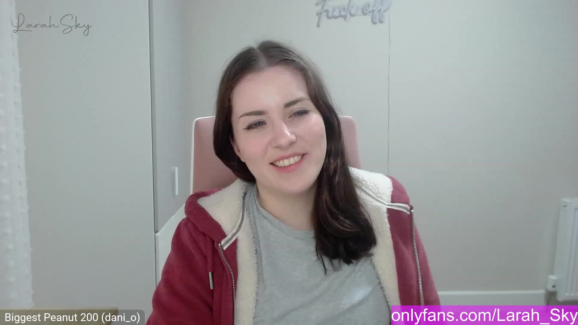 Gallery image thumbnail from Larah_Sky's myfreecams stream on, 02/07/2023, 24:18 image 6 of 20