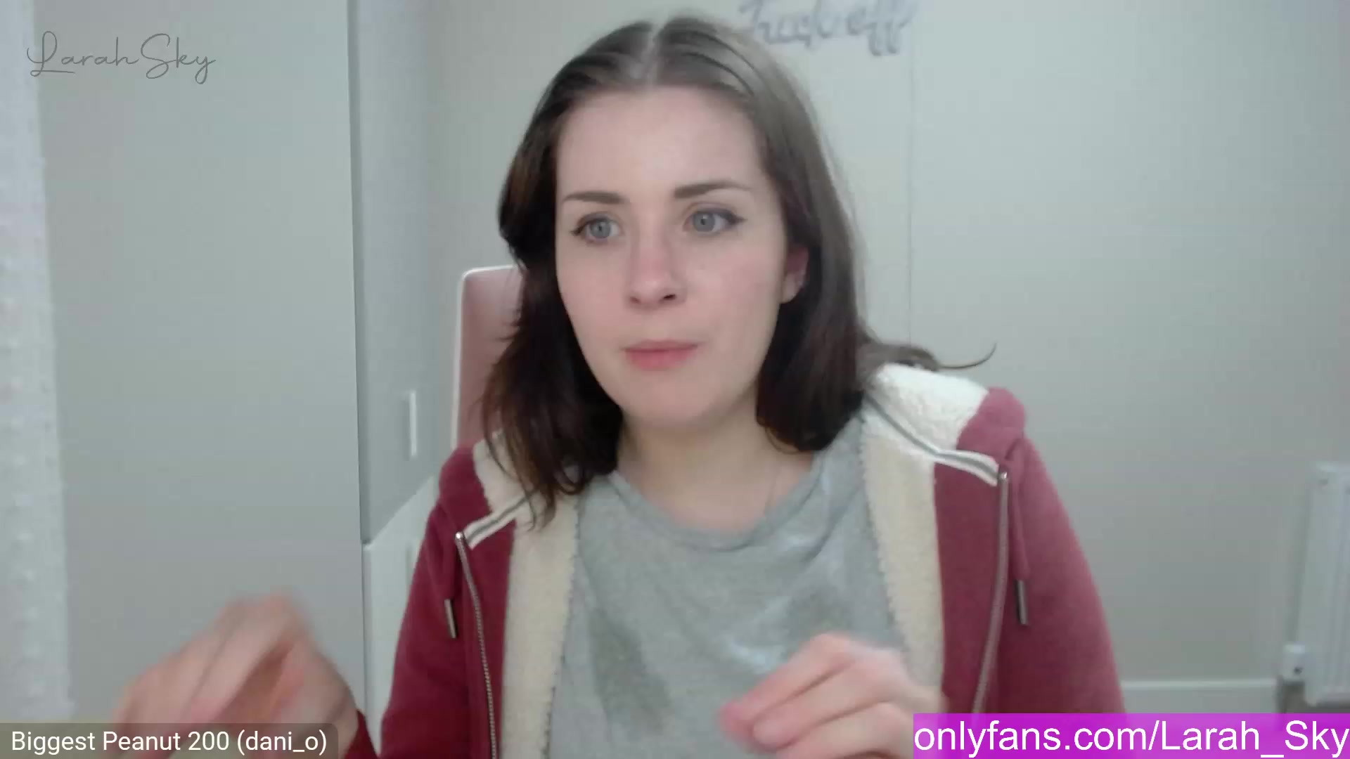 Gallery image thumbnail from Larah_Sky's myfreecams stream on, 02/07/2023, 01:12 image 5 of 20