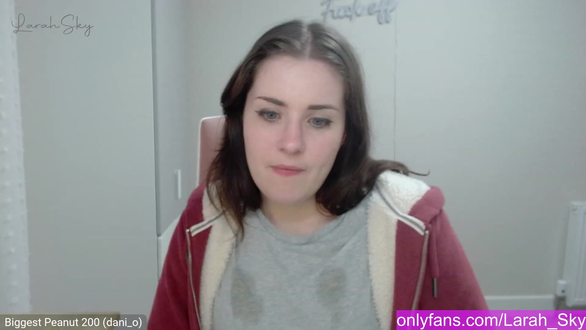 Gallery image thumbnail from Larah_Sky's myfreecams stream on, 02/07/2023, 01:12 image 6 of 20