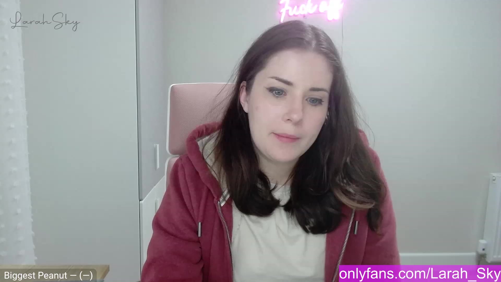 Gallery image thumbnail from Larah_Sky's myfreecams stream on, 02/07/2023, 22:40 image 2 of 20