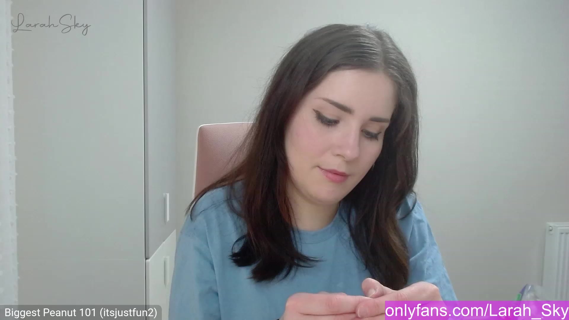 Gallery image thumbnail from Larah_Sky's myfreecams stream on, 02/09/2023, 22:58 image 2 of 20