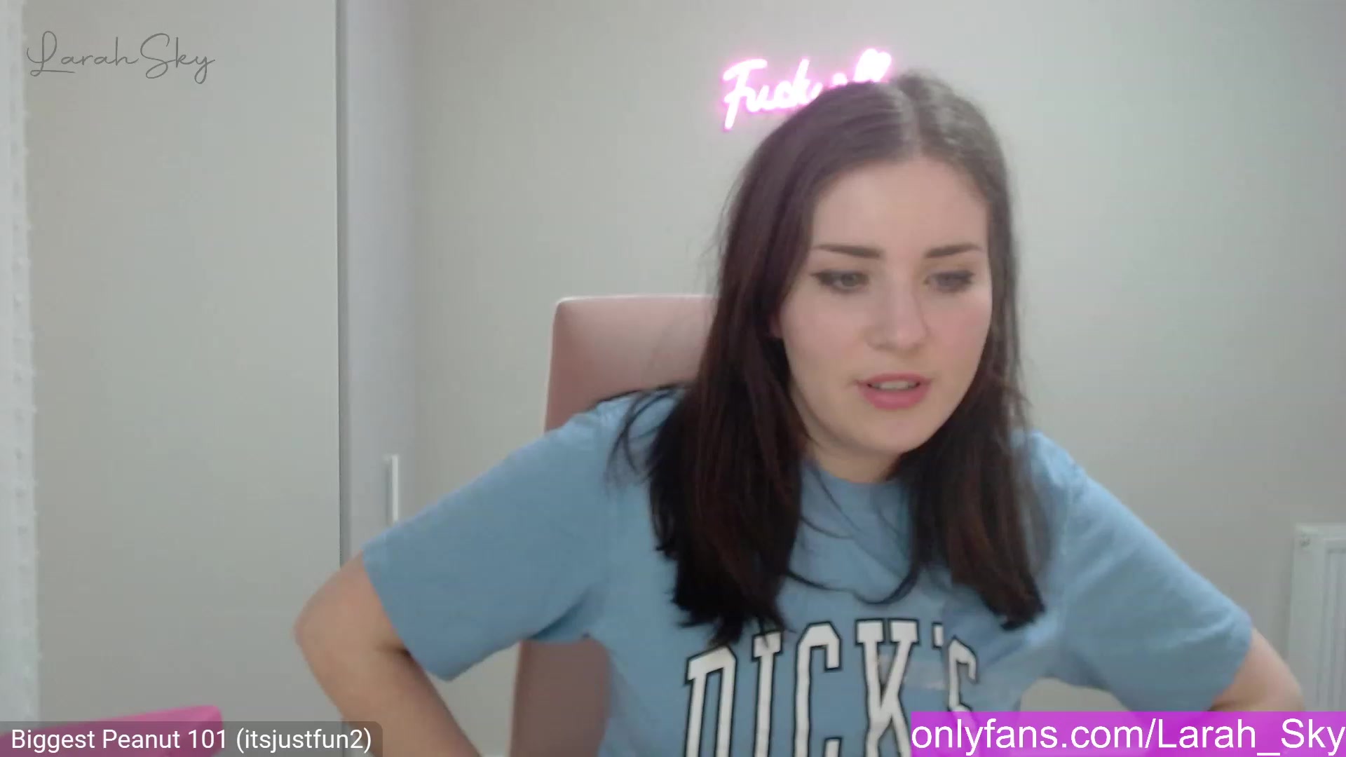 Gallery image thumbnail from Larah_Sky's myfreecams stream on, 02/09/2023, 22:58 image 17 of 20