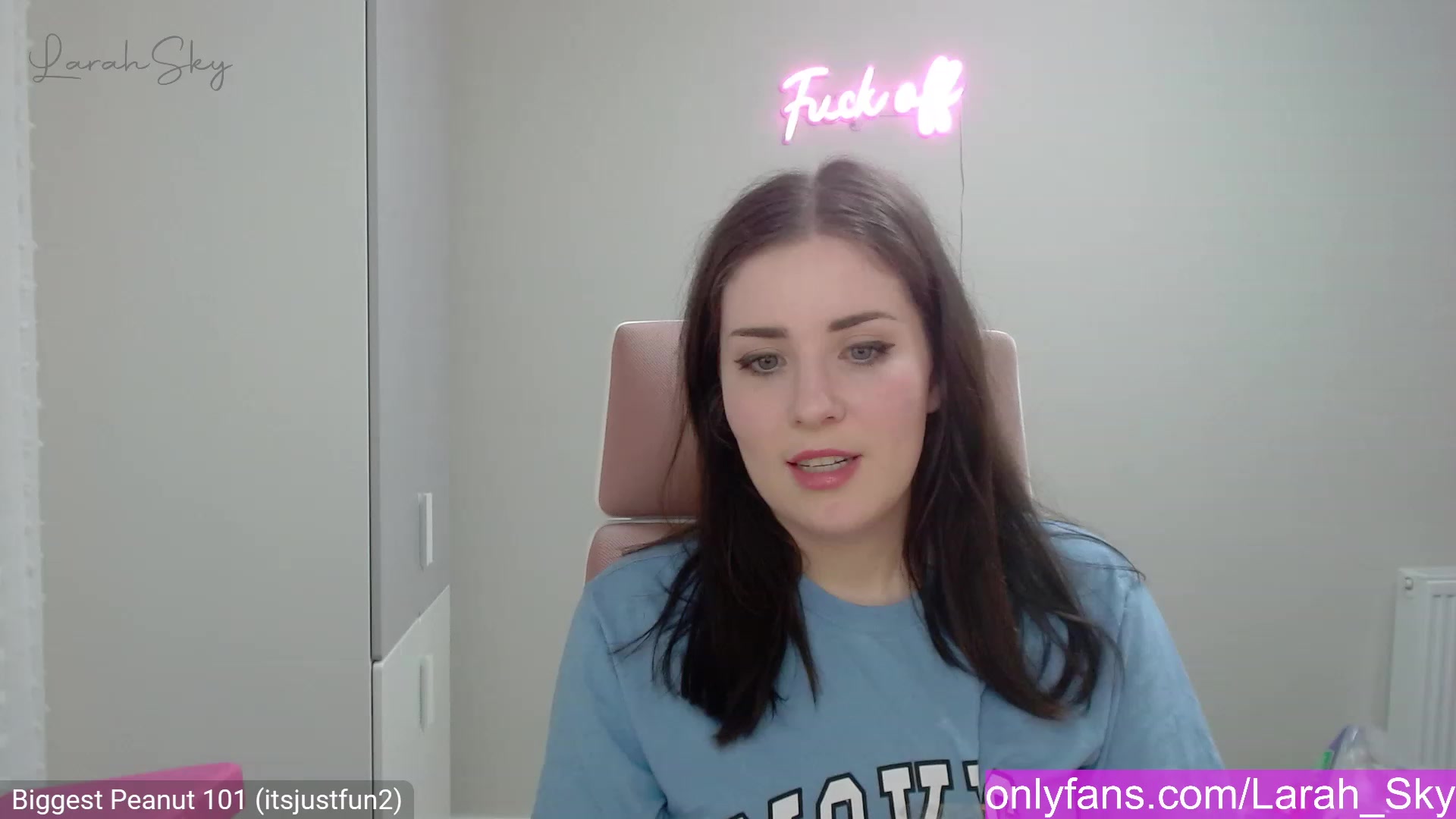 Gallery image thumbnail from Larah_Sky's myfreecams stream on, 02/09/2023, 22:58 image 10 of 20