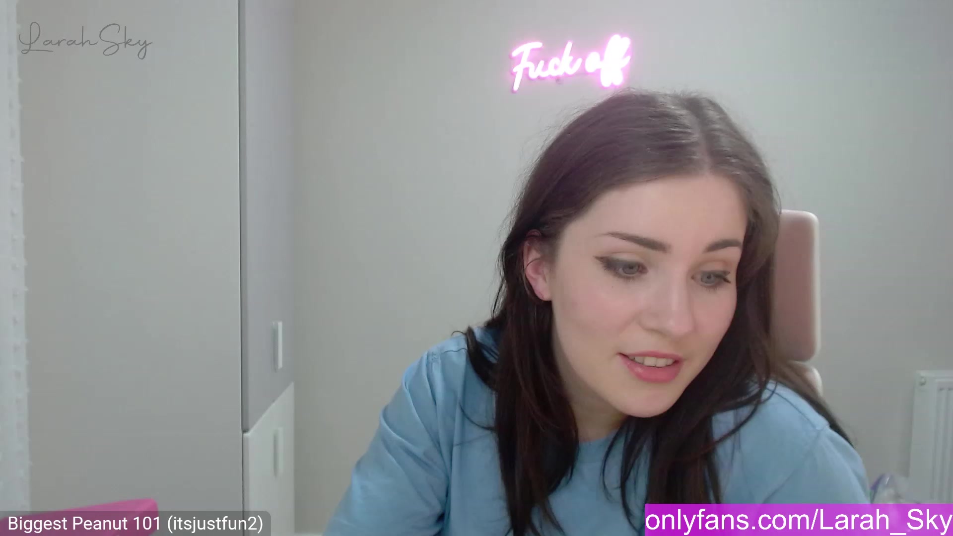 Gallery image thumbnail from Larah_Sky's myfreecams stream on, 02/09/2023, 22:58 image 14 of 20
