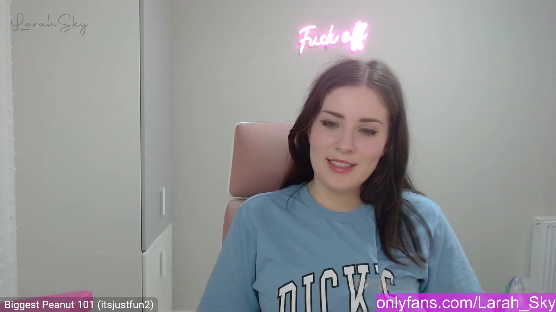 Gallery image thumbnail from Larah_Sky's myfreecams stream on, 02/09/2023, 22:58 image 9 of 20