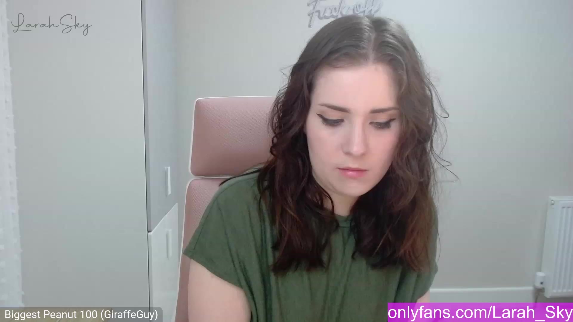 Gallery image thumbnail from Larah_Sky's myfreecams stream on, 02/10/2023, 23:08 image 9 of 20