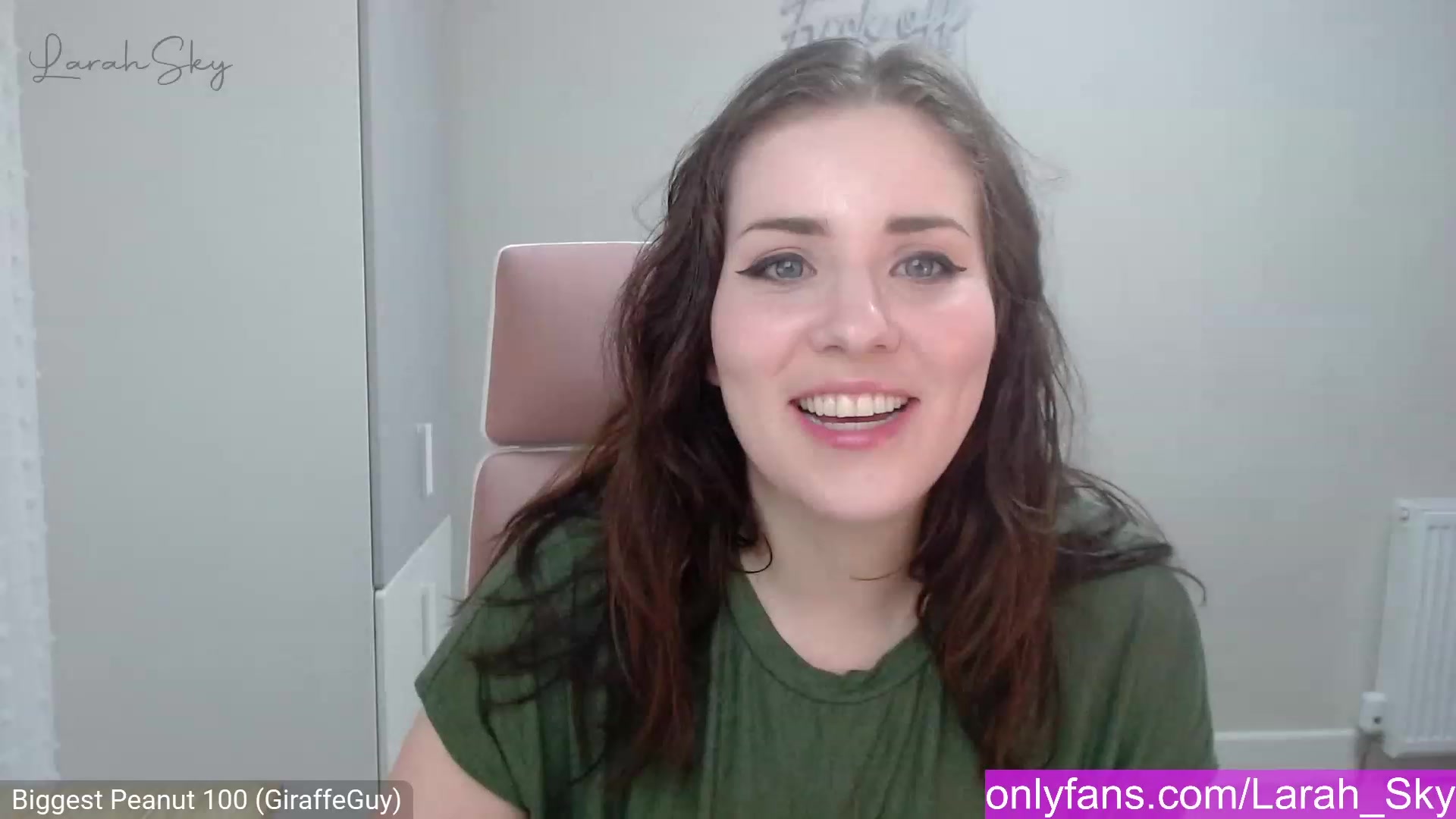 Gallery image thumbnail from Larah_Sky's myfreecams stream on, 02/10/2023, 23:08 image 15 of 20