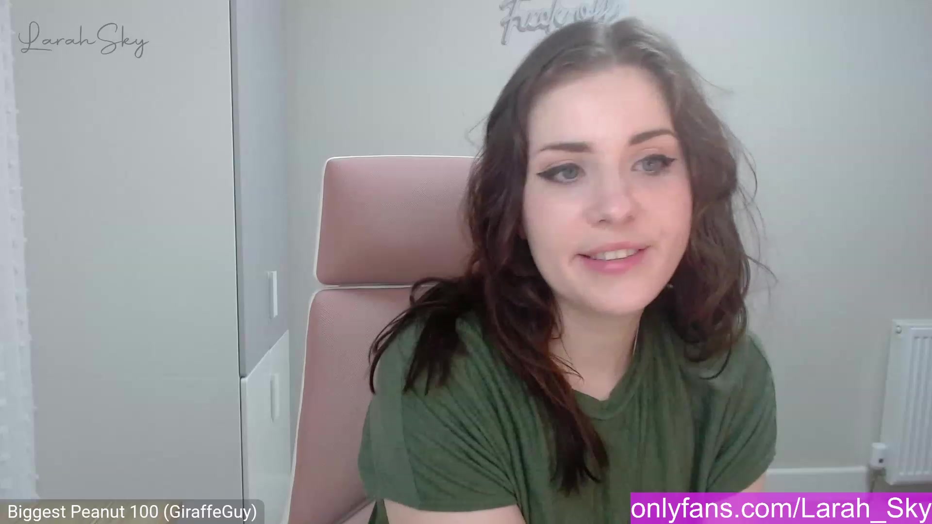 Gallery image thumbnail from Larah_Sky's myfreecams stream on, 02/10/2023, 23:08 image 13 of 20