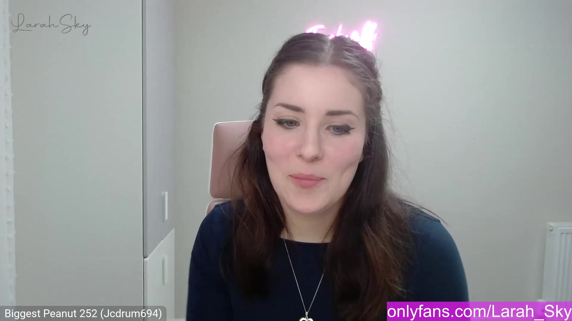 Gallery image thumbnail from Larah_Sky's myfreecams stream on, 02/12/2023, 23:32 image 12 of 20
