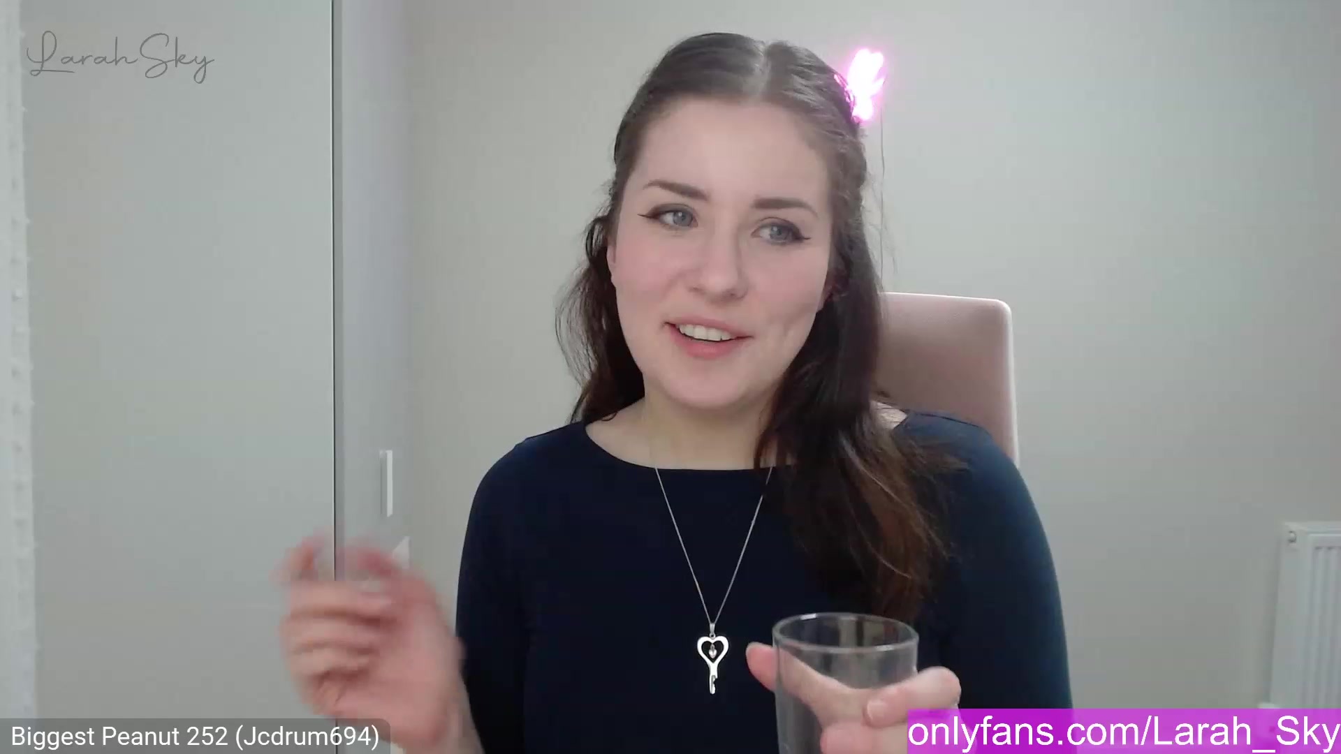 Gallery image thumbnail from Larah_Sky's myfreecams stream on, 02/12/2023, 23:32 image 11 of 20