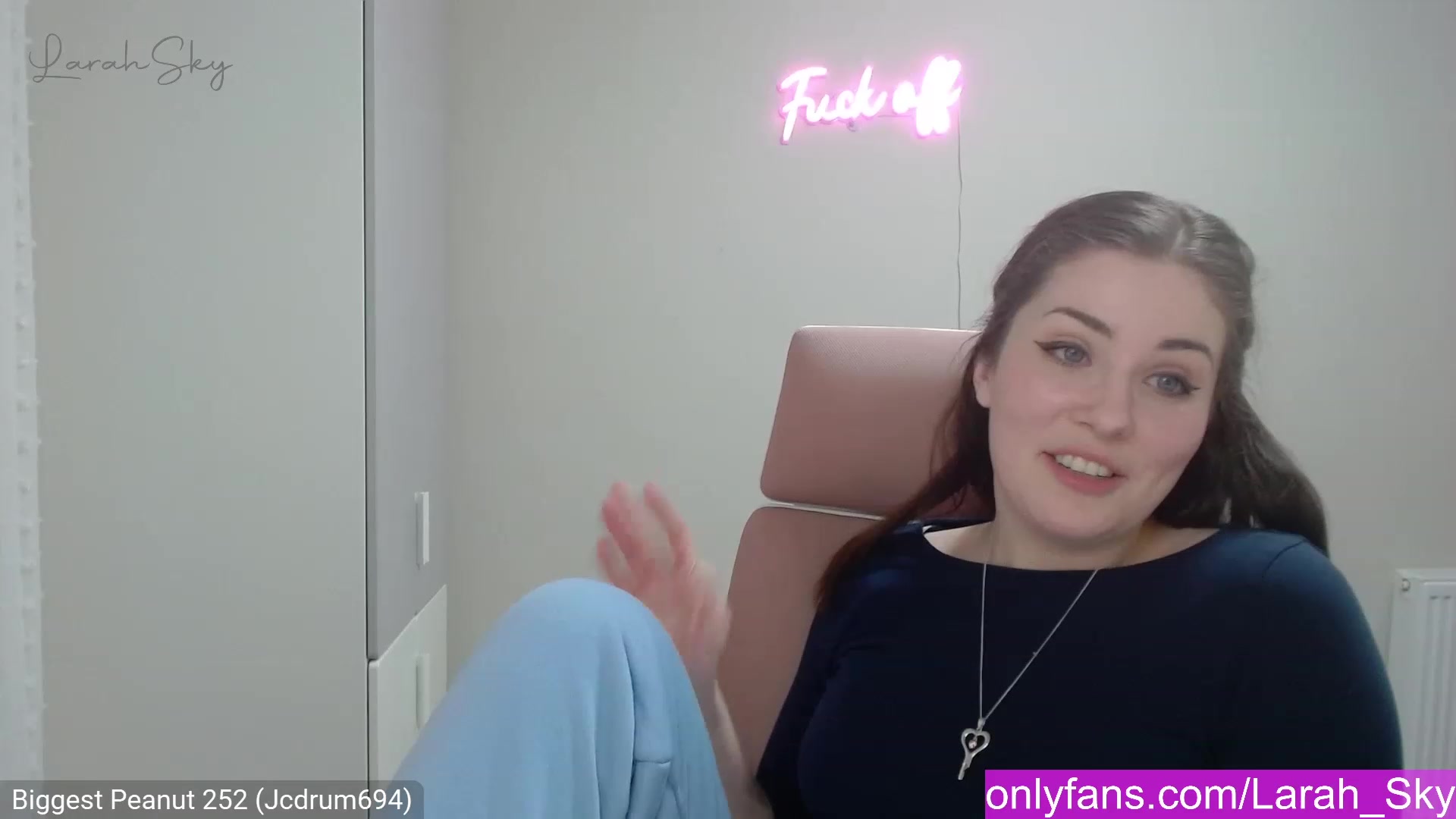 Gallery image thumbnail from Larah_Sky's myfreecams stream on, 02/12/2023, 23:32 image 16 of 20