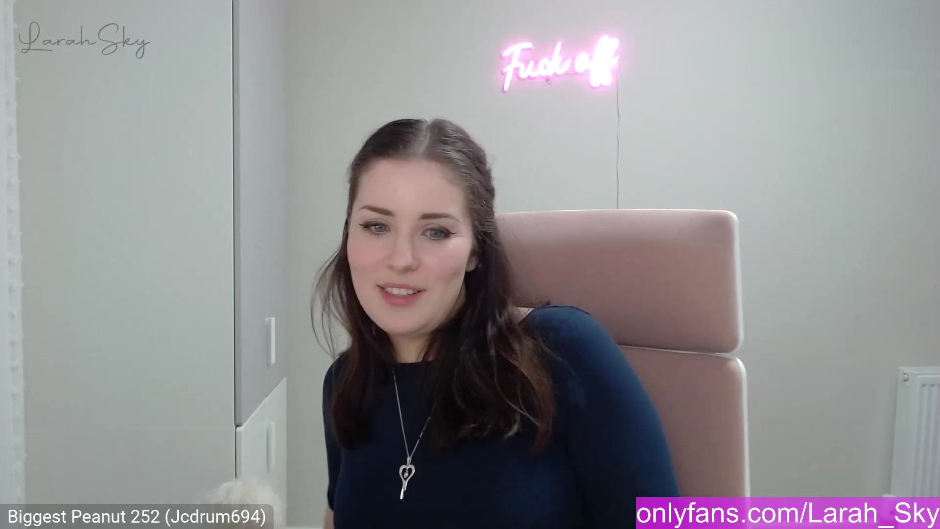 Gallery image thumbnail from Larah_Sky's myfreecams stream on, 02/12/2023, 23:56 image 18 of 20