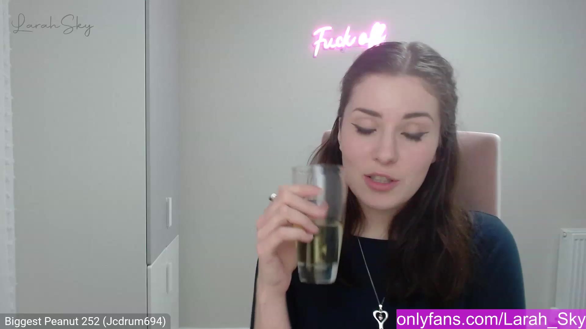 Gallery image thumbnail from Larah_Sky's myfreecams stream on, 02/12/2023, 23:56 image 15 of 20