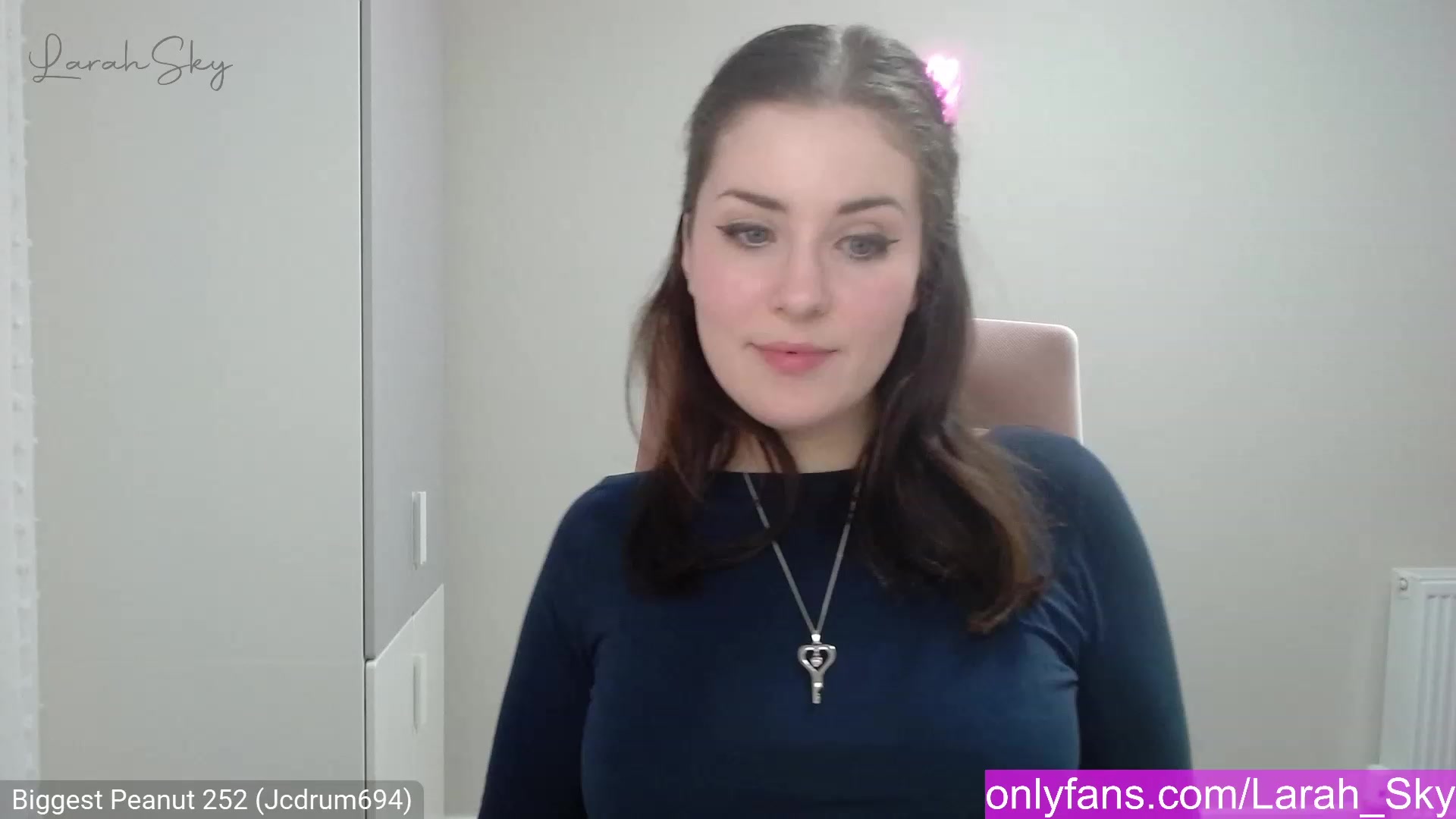 Gallery image thumbnail from Larah_Sky's myfreecams stream on, 02/12/2023, 23:56 image 2 of 20