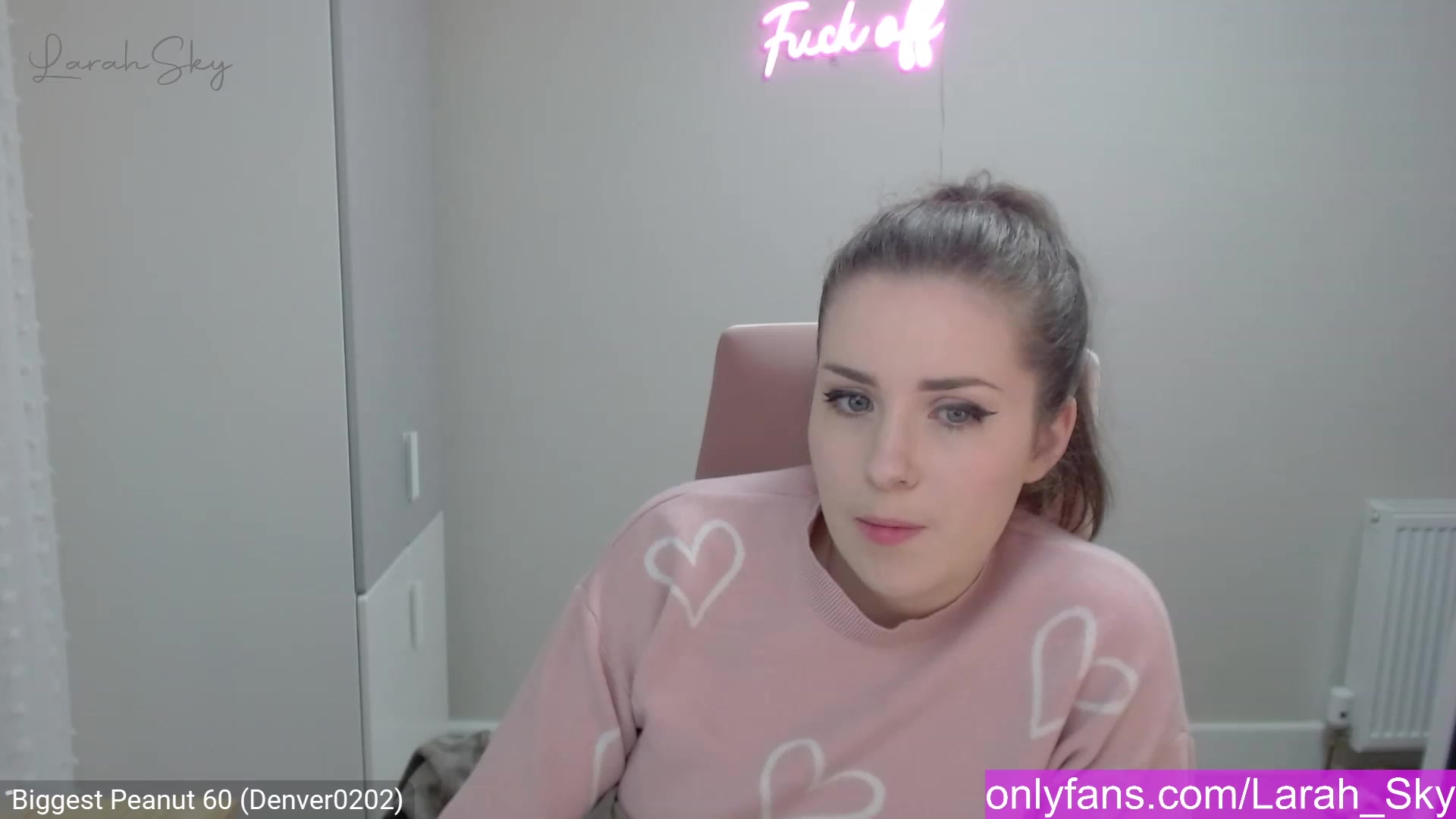 Gallery image thumbnail from Larah_Sky's myfreecams stream on, 02/19/2023, 20:09 image 2 of 20