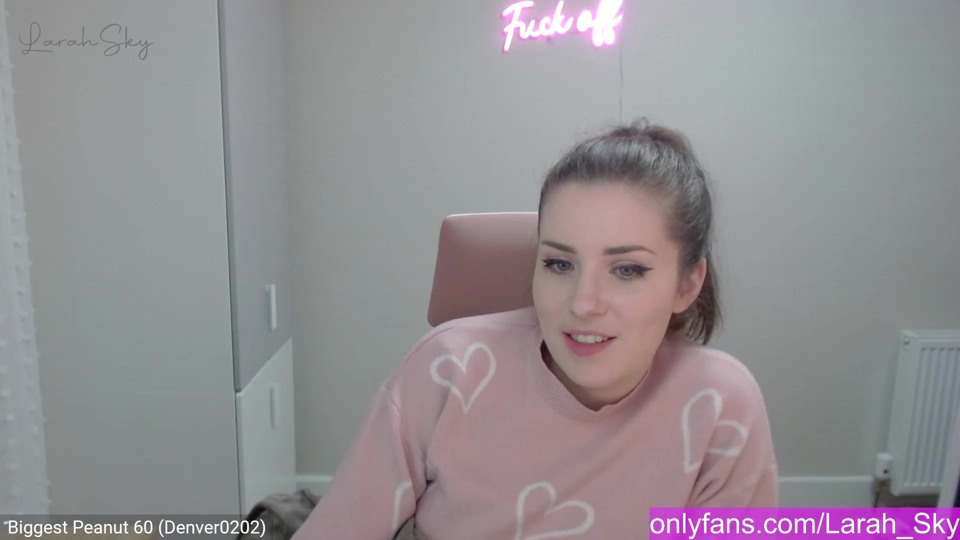 Gallery image thumbnail from Larah_Sky's myfreecams stream on, 02/19/2023, 20:09 image 1 of 20