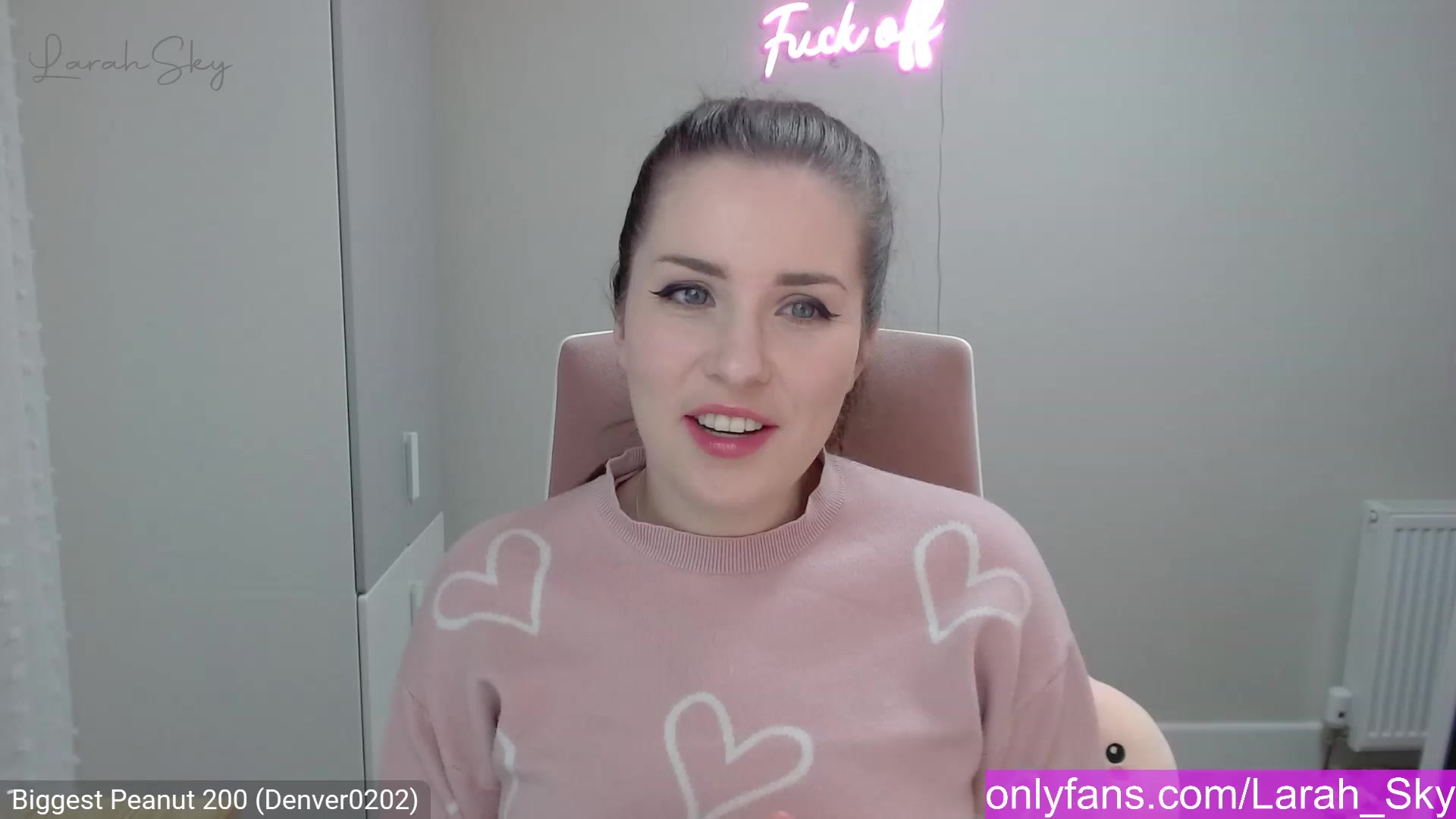 Gallery image thumbnail from Larah_Sky's myfreecams stream on, 02/19/2023, 21:15 image 8 of 20