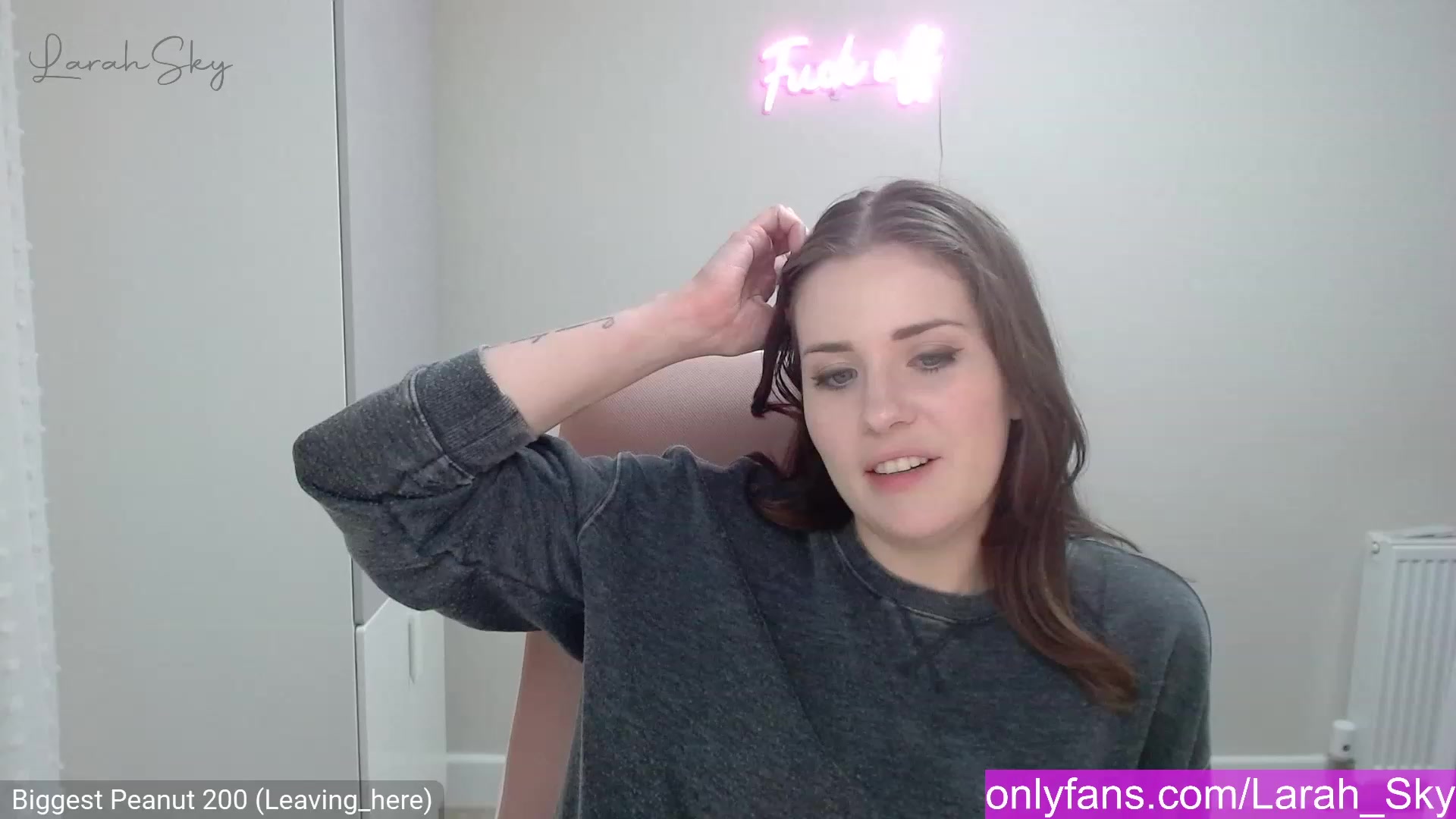 Gallery image thumbnail from Larah_Sky's myfreecams stream on, 02/20/2023, 23:53 image 11 of 20