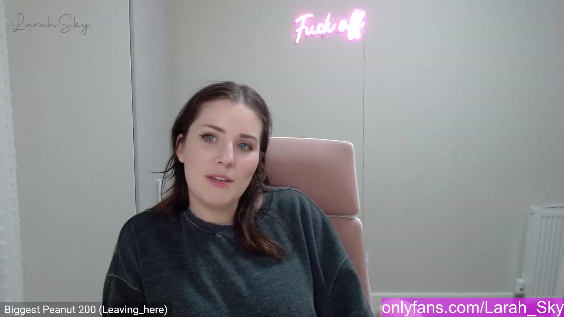 Gallery image thumbnail from Larah_Sky's myfreecams stream on, 02/20/2023, 23:53 image 6 of 20