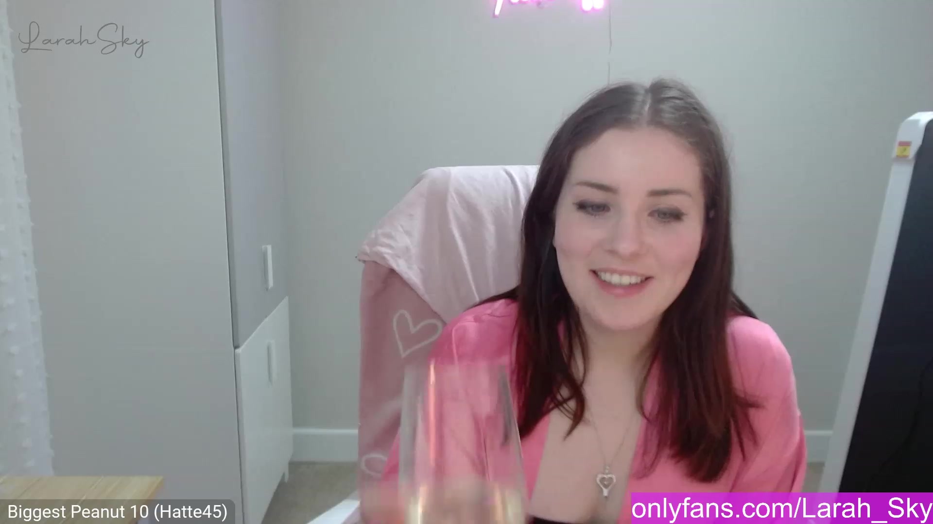 Gallery image thumbnail from Larah_Sky's myfreecams stream on, 02/23/2023, 23:03 image 20 of 20