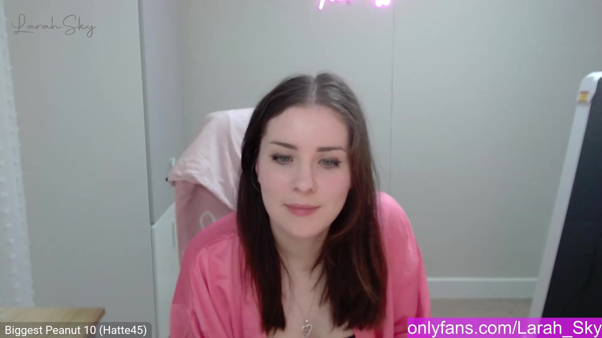 Gallery image thumbnail from Larah_Sky's myfreecams stream on, 02/23/2023, 23:03 image 16 of 20