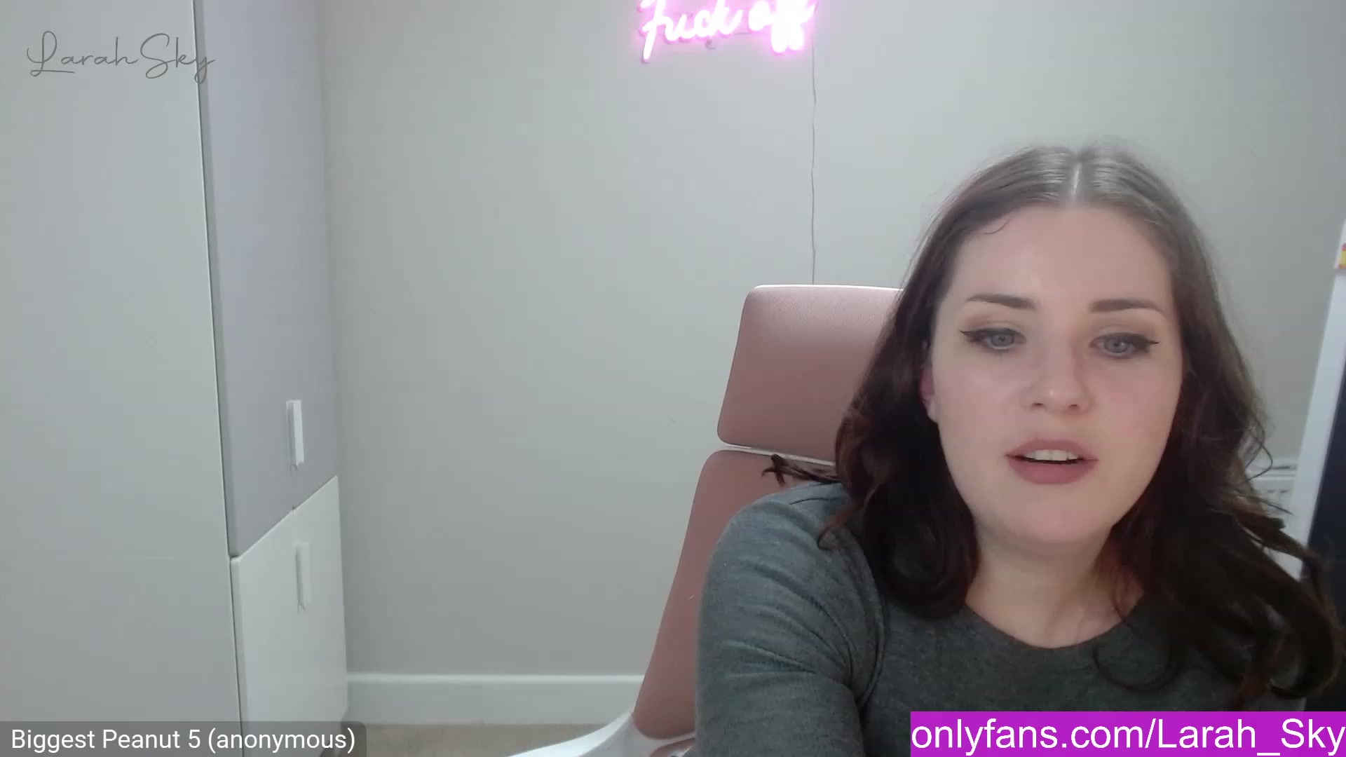 Gallery image thumbnail from Larah_Sky's myfreecams stream on, 02/26/2023, 22:18 image 3 of 20