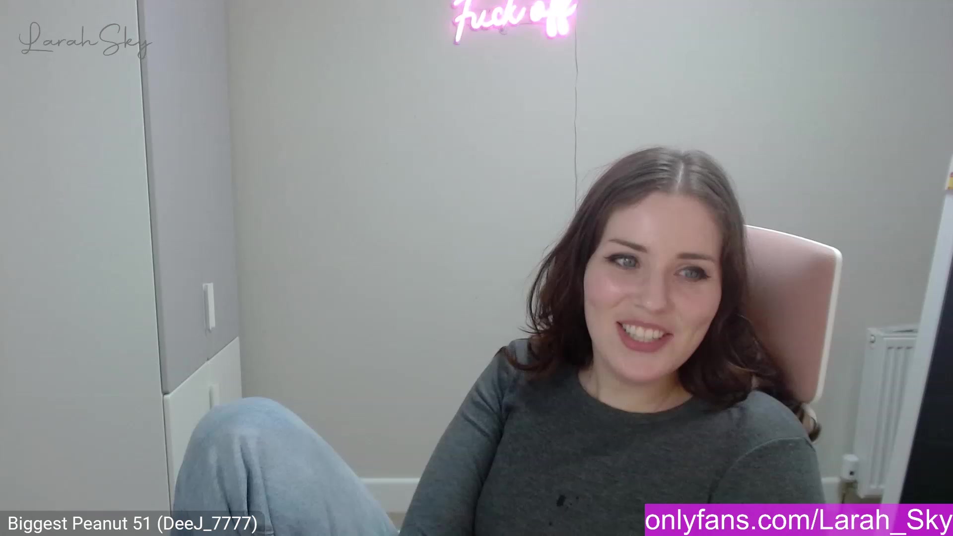 Gallery image thumbnail from Larah_Sky's myfreecams stream on, 02/26/2023, 22:18 image 19 of 20