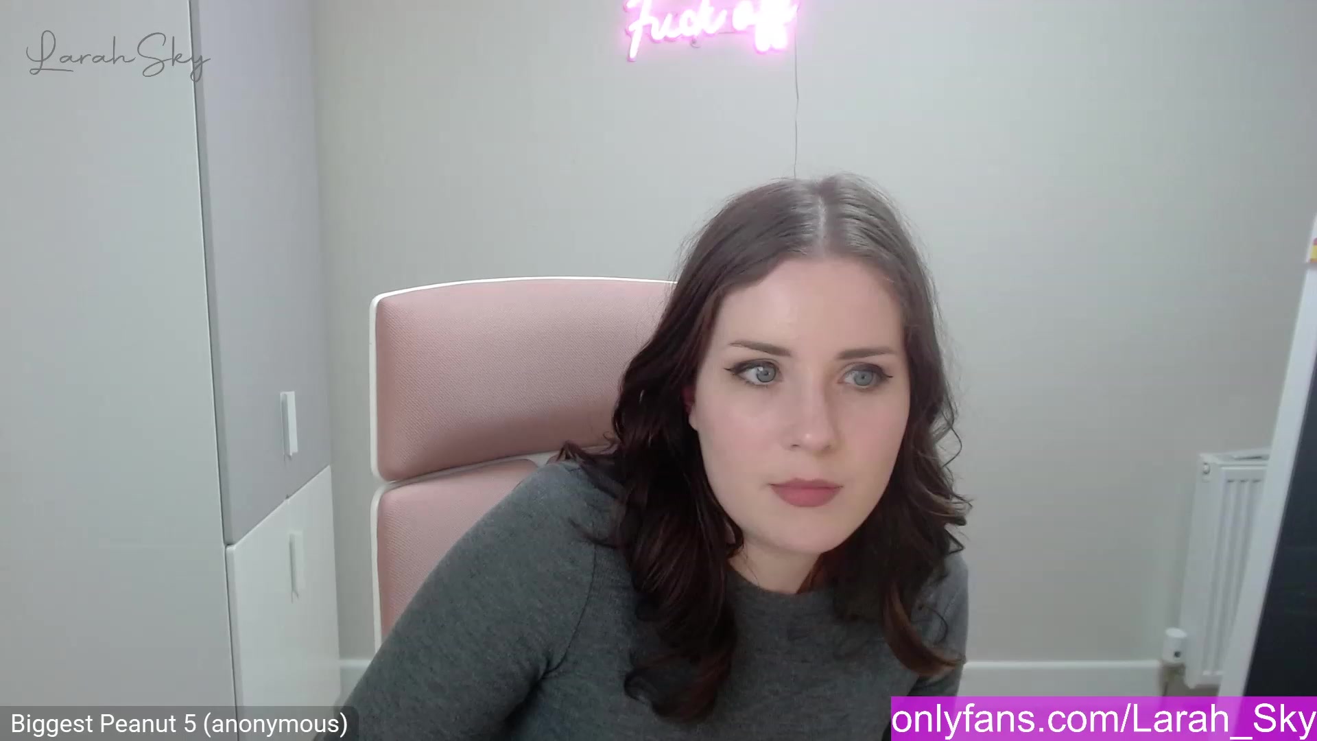 Gallery image thumbnail from Larah_Sky's myfreecams stream on, 02/26/2023, 22:18 image 9 of 20