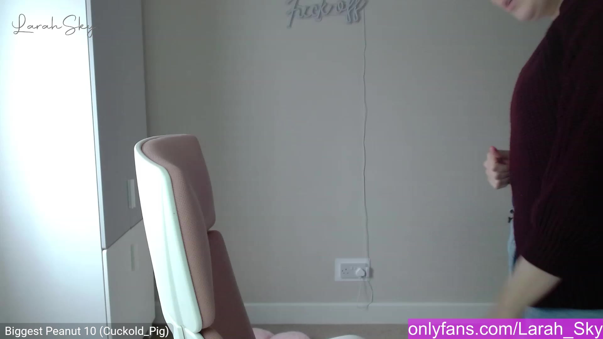 Gallery image thumbnail from Larah_Sky's myfreecams stream on, 02/27/2023, 12:53 image 16 of 20