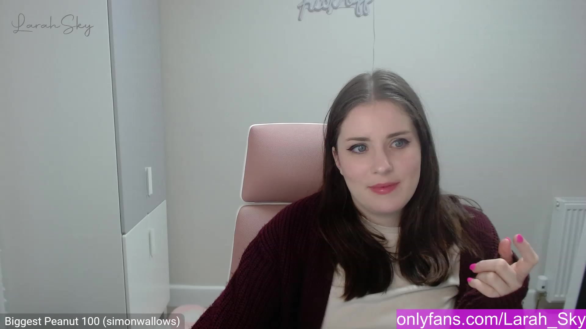 Gallery image thumbnail from Larah_Sky's myfreecams stream on, 03/02/2023, 22:17 image 1 of 20