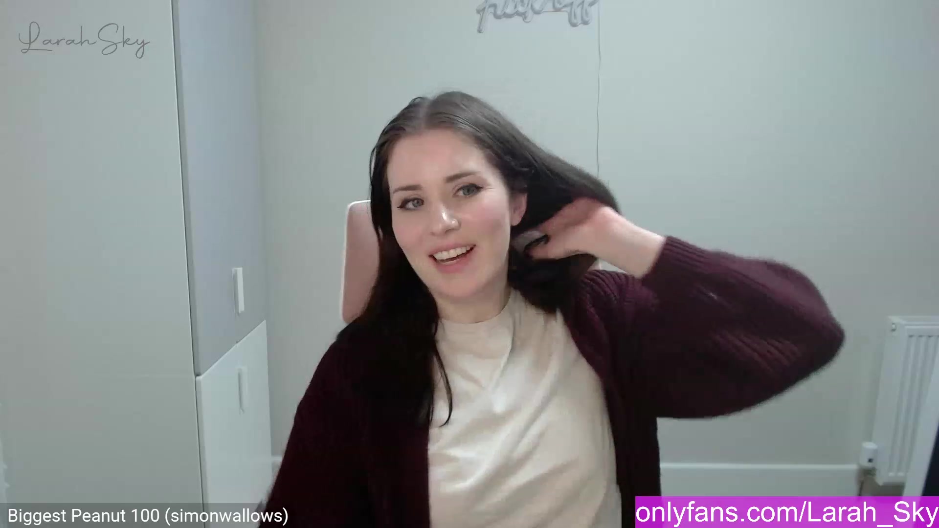 Gallery image thumbnail from Larah_Sky's myfreecams stream on, 03/02/2023, 22:17 image 13 of 20