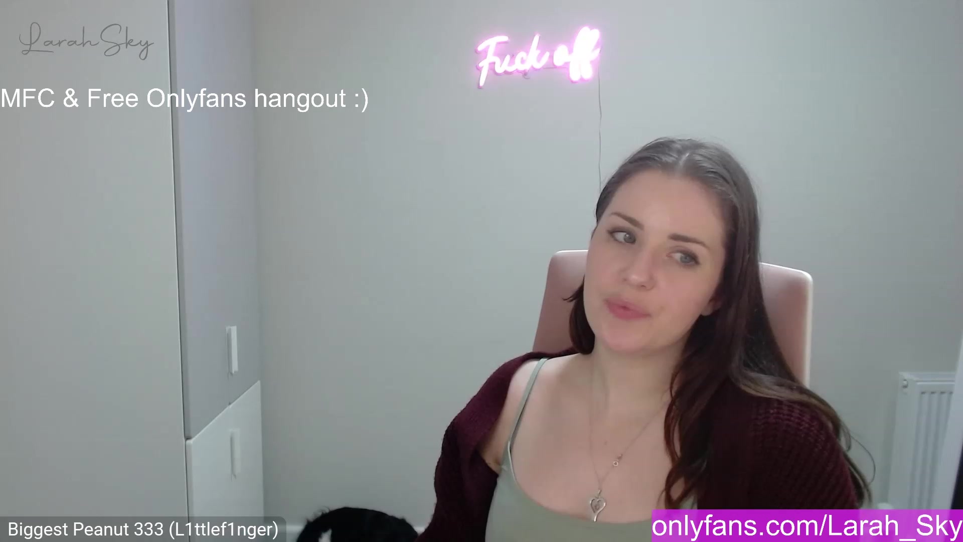 Gallery image thumbnail from Larah_Sky's myfreecams stream on, 03/03/2023, 22:44 image 11 of 20