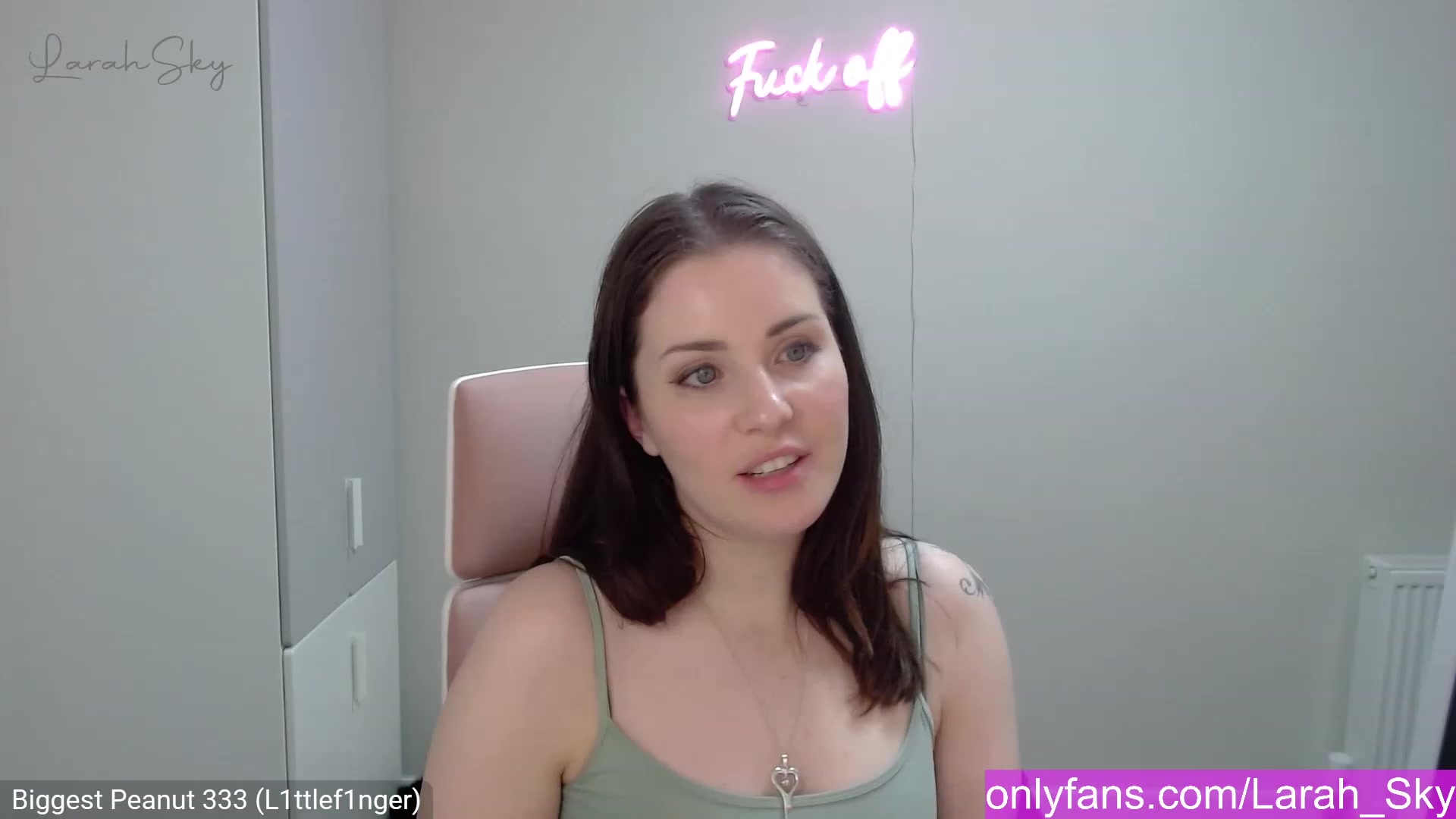 Gallery image thumbnail from Larah_Sky's myfreecams stream on, 03/03/2023, 22:44 image 19 of 20