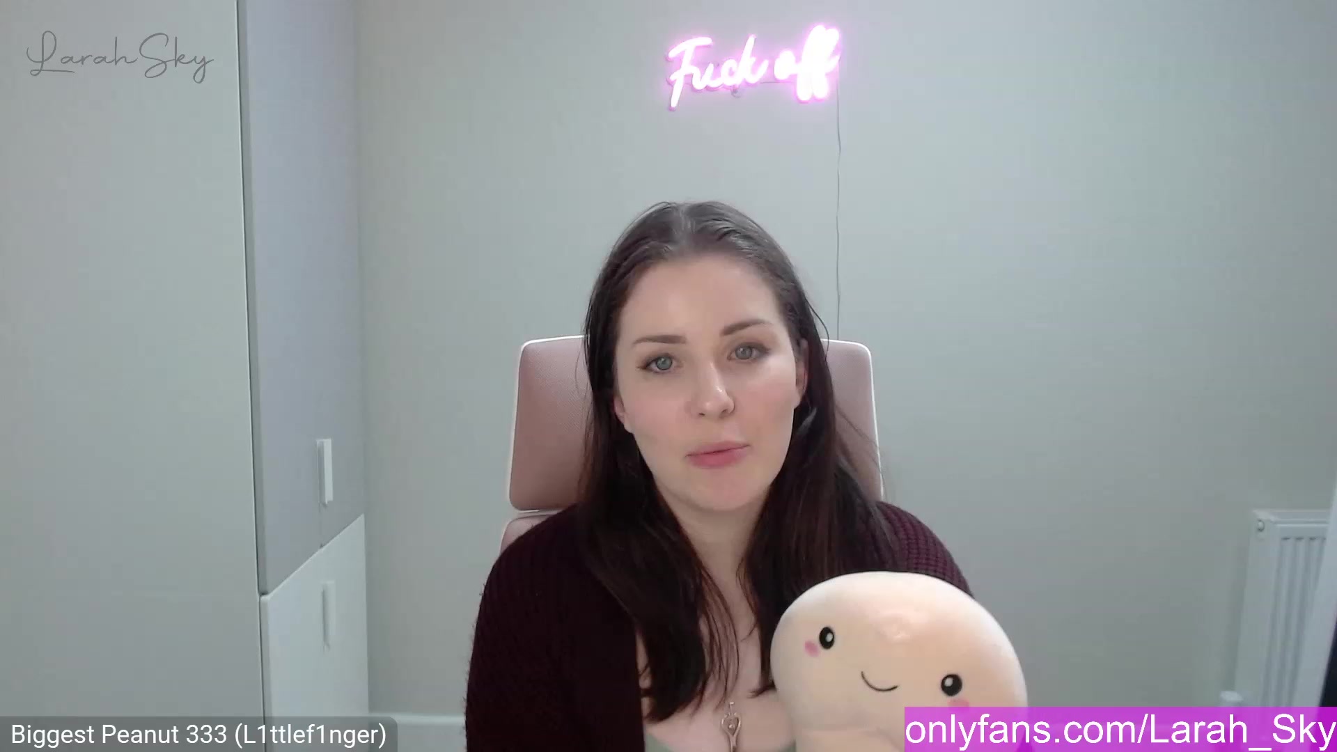 Gallery image thumbnail from Larah_Sky's myfreecams stream on, 03/03/2023, 23:33 image 8 of 20