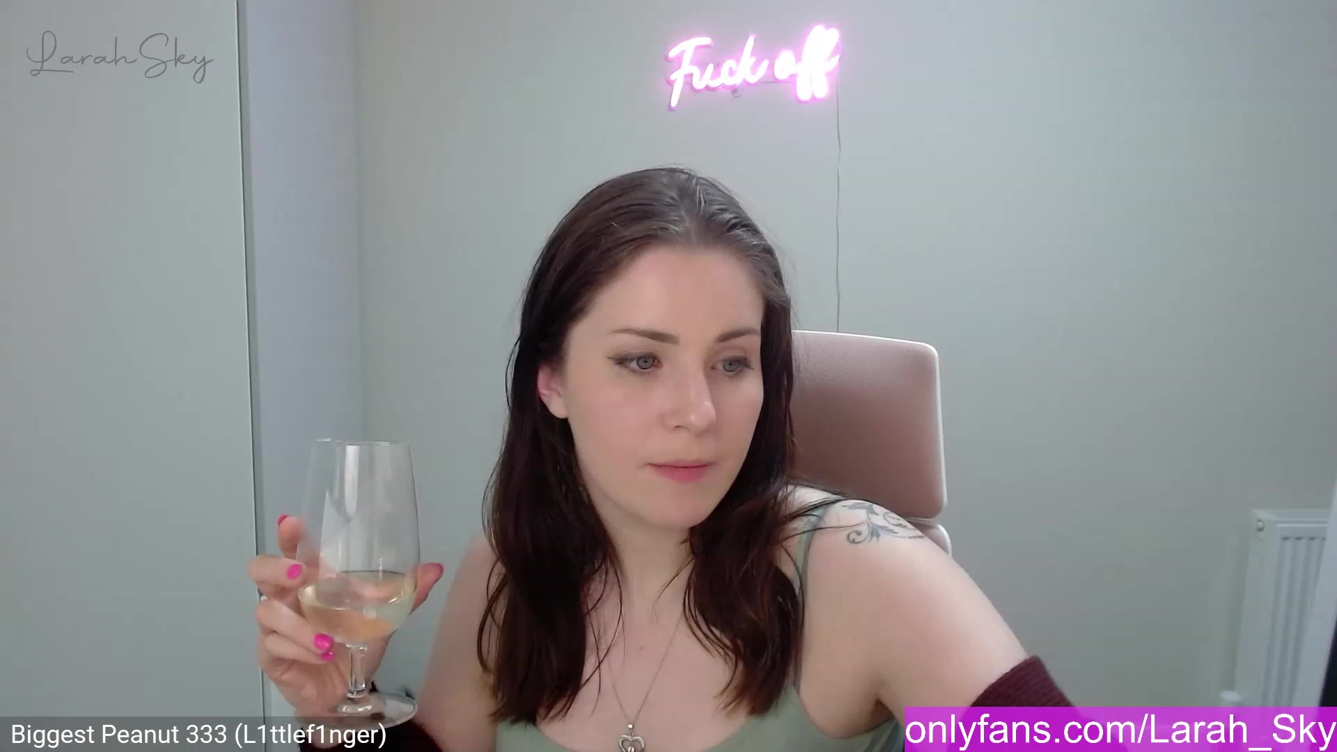 Gallery image thumbnail from Larah_Sky's myfreecams stream on, 03/03/2023, 23:33 image 3 of 20