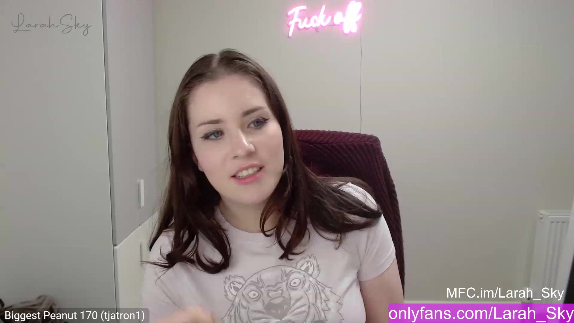 Gallery image thumbnail from Larah_Sky's myfreecams stream on, 03/06/2023, 21:33 image 11 of 20