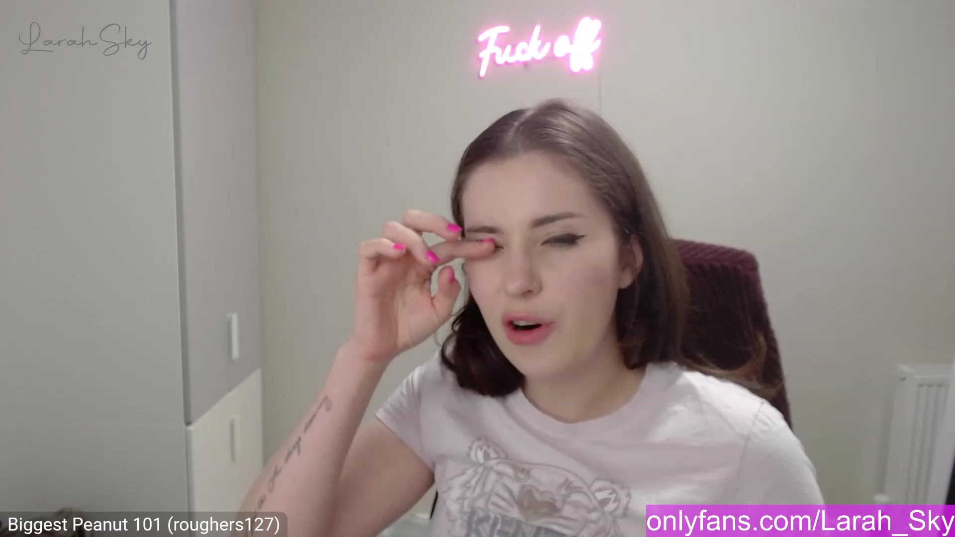 Gallery image thumbnail from Larah_Sky's myfreecams stream on, 03/06/2023, 21:33 image 6 of 20