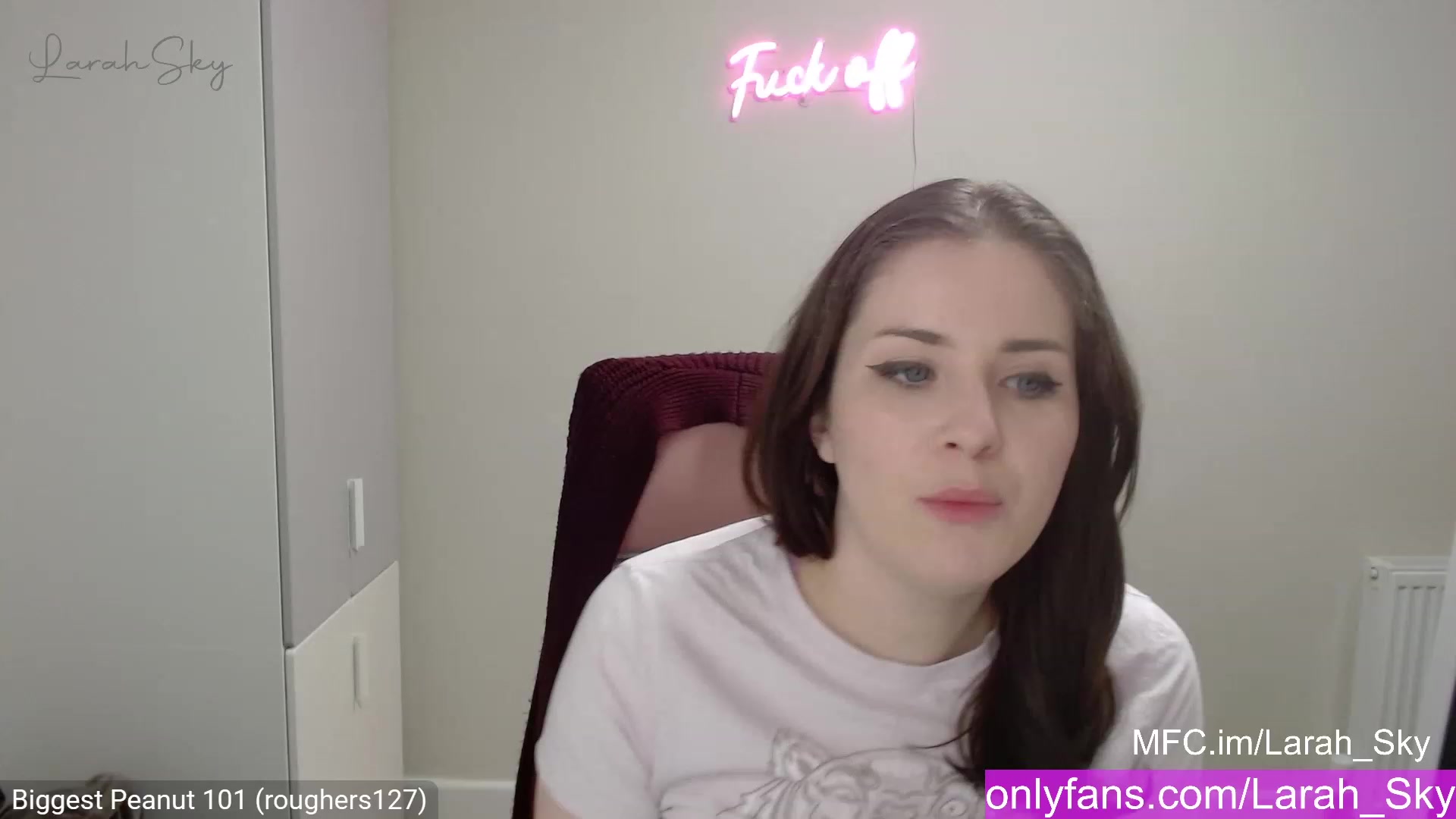 Gallery image thumbnail from Larah_Sky's myfreecams stream on, 03/06/2023, 21:33 image 8 of 20