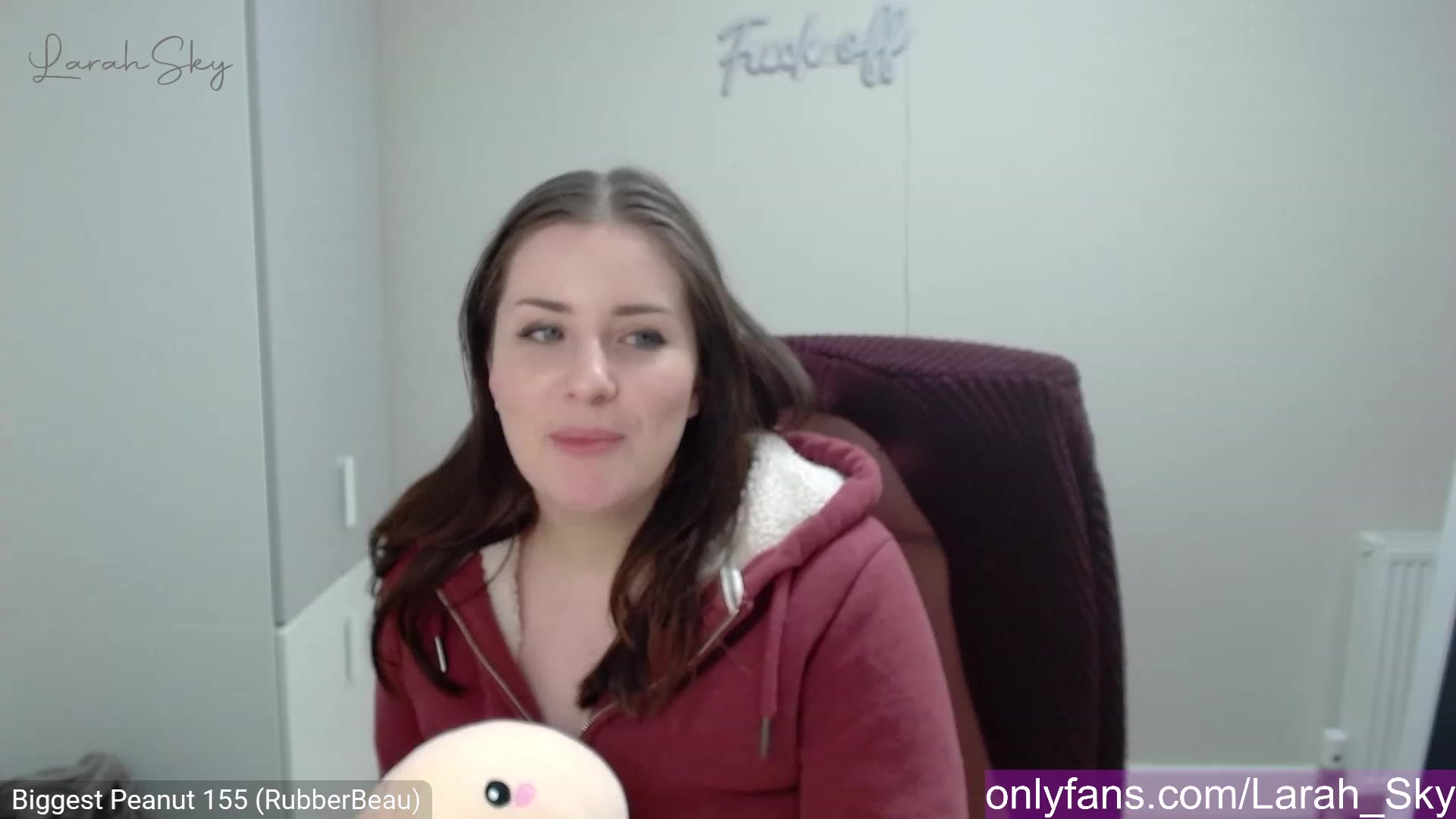 Gallery image thumbnail from Larah_Sky's myfreecams stream on, 03/07/2023, 23:17 image 11 of 20