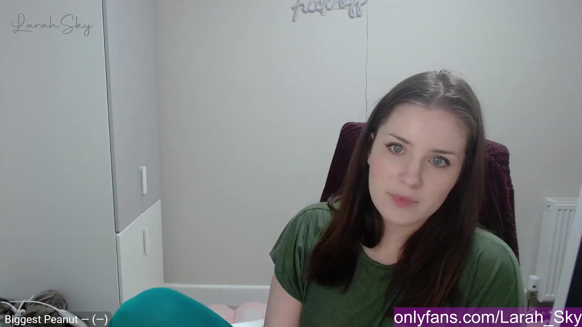 Gallery image thumbnail from Larah_Sky's myfreecams stream on, 03/10/2023, 23:16 image 1 of 20