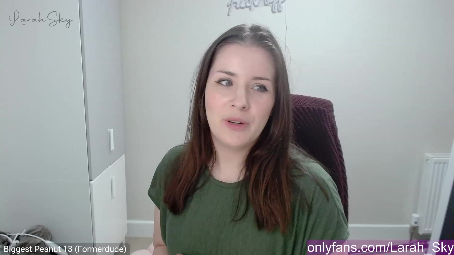 Gallery image thumbnail from Larah_Sky's myfreecams stream on, 03/10/2023, 23:16 image 13 of 20